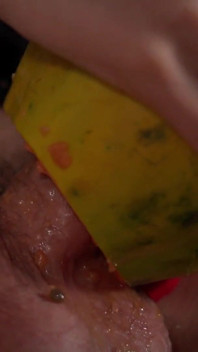 Asian Twink rodzi soczystą papaję - domowej roboty światło ciała jebanie