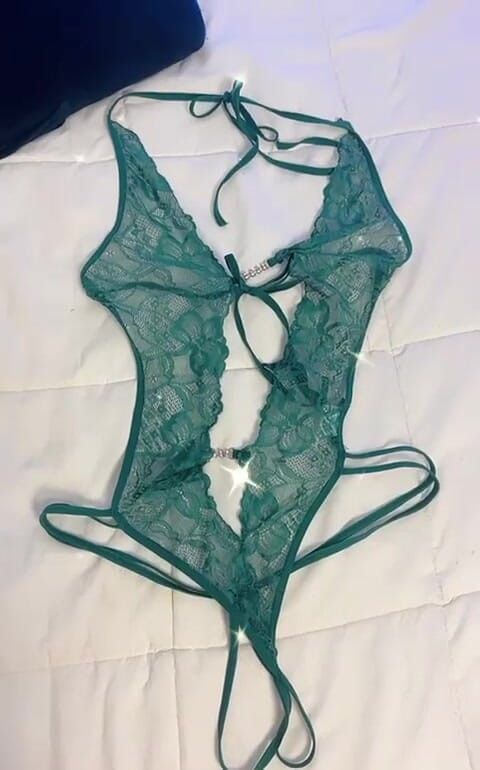 i_am_freya: あなたの家のドアのランジェリー***金曜日