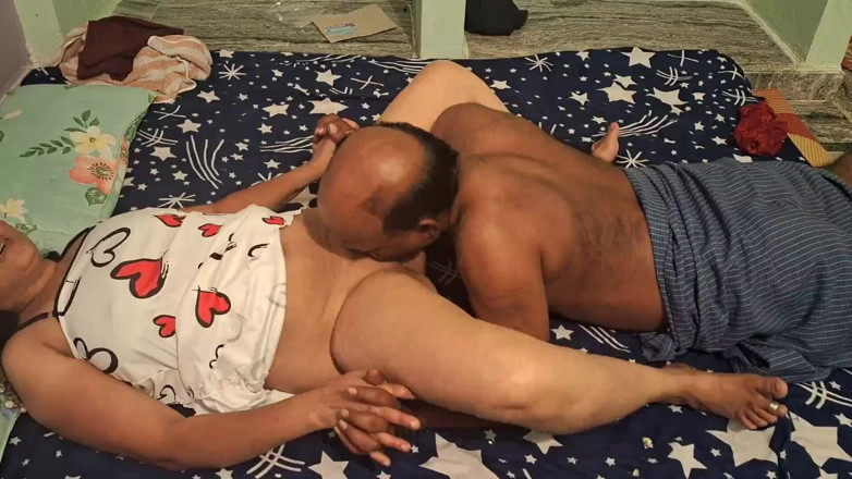 Sexy sindu: Yeni elbiseli teyze ateşli seks