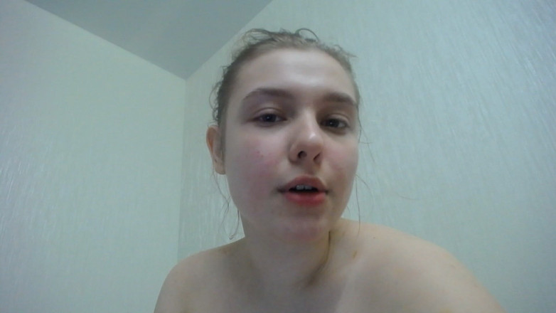 JuiceLussie: Setelah mahasiswi nakal ini pamer memek dan toket besarnya yang...