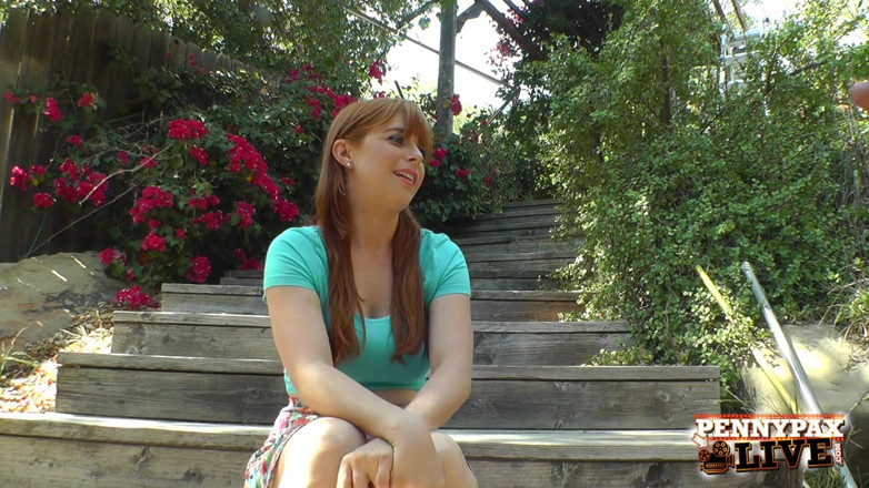 Penny Pax: Penny Pax dostane její anální creampie venku!