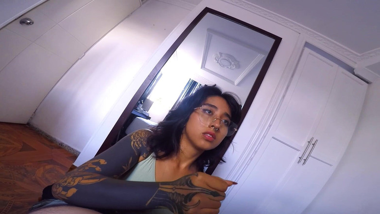 Ellie pink: Hot Blowjob z seksowną tattoed college loszka