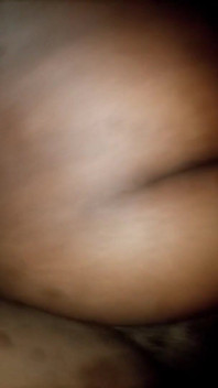 Une Fille À Gros Nichons a L’air Bien Pour Moi De Baiser
