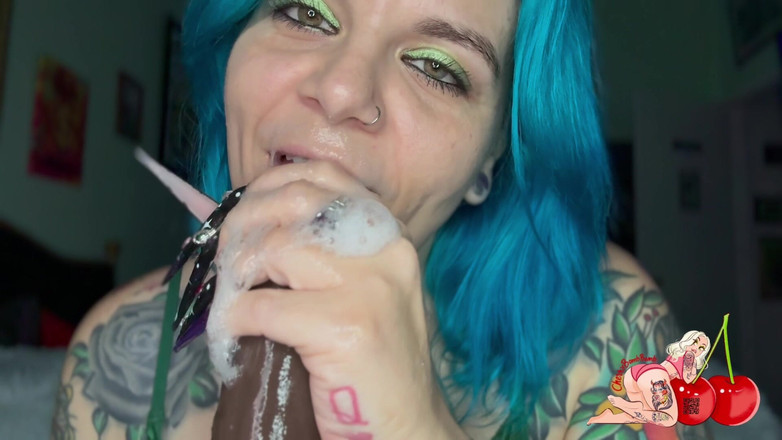 CherryBombBomb: Asmr basah selamba meludah gelembung bliss