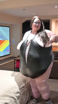 Ssbbw sexy gordo terno de couro preto