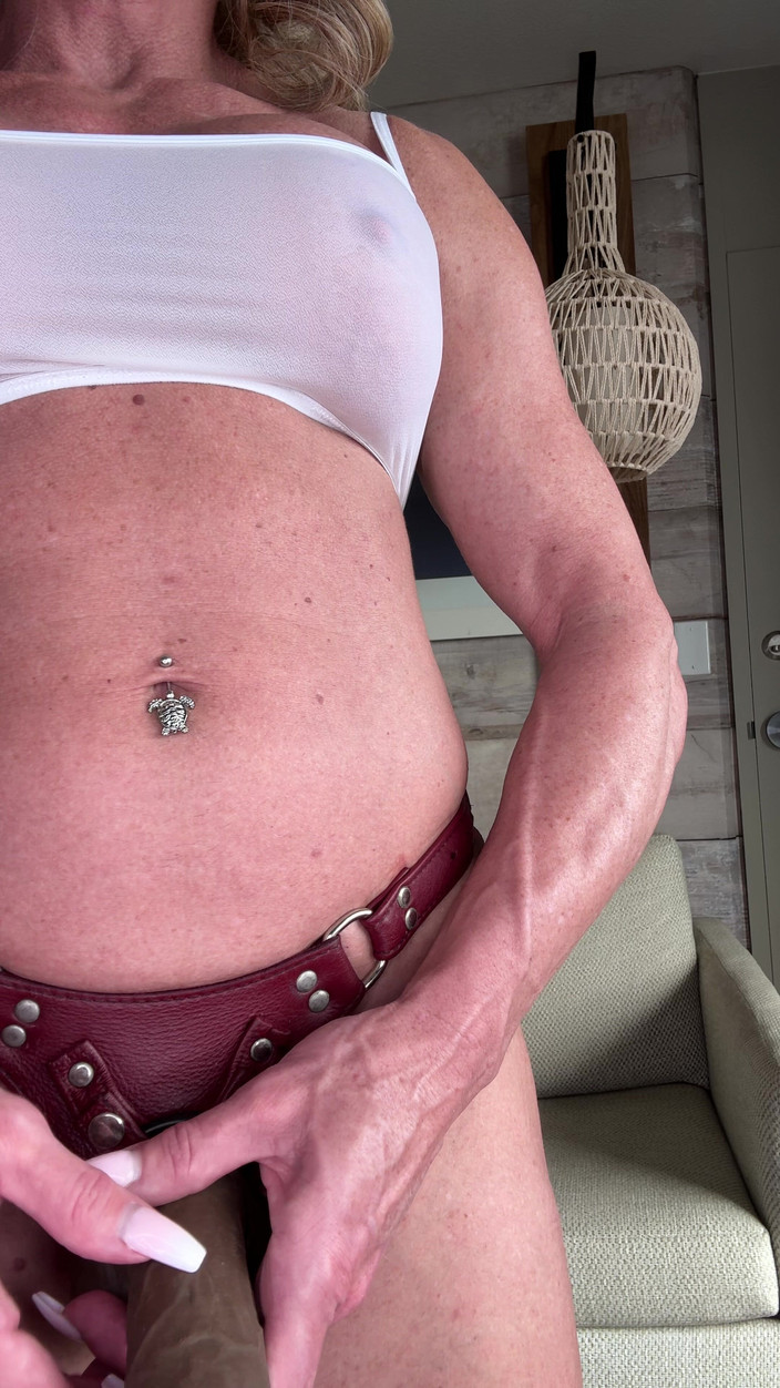 FitwifeJewels: 女主调教~撸管指挥~穿戴式假阳具~你会射精