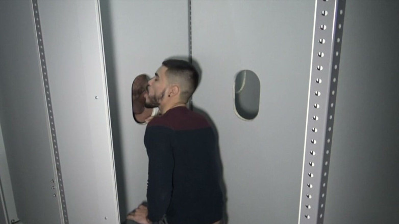 ARAB FUCKERS WITH HUGE COCKS: Bel latino scopato da un ragazzo barbuto