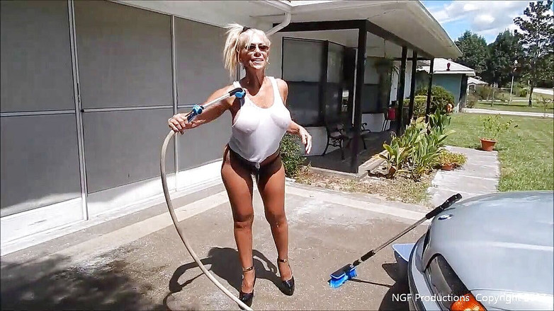 Nasty Girlfriends: Safada fio dental e meia-calça de Sofia