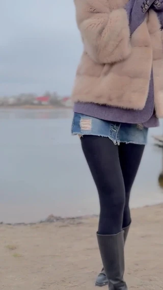 Sonya Pretty: Winter, Beach, No Panties