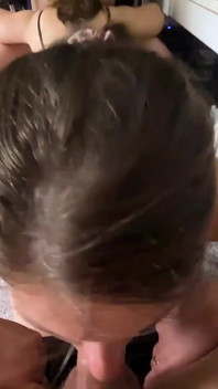 Het kan me niet schelen dat je aan het werken bent Ik wil je sperma nu