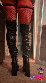 Kat-licious private dance rochie neagră din latex & cizme