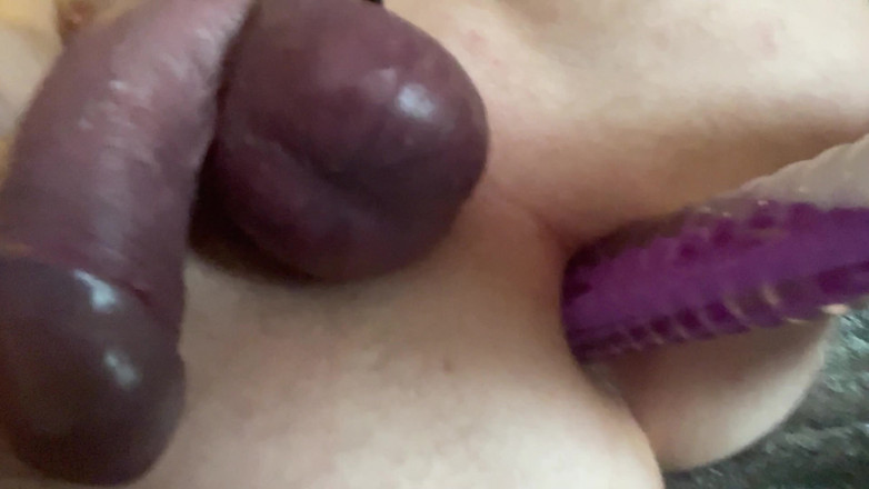 Nlporn: Cockring E Dildo Xxl In Culo Liscio Bagnato