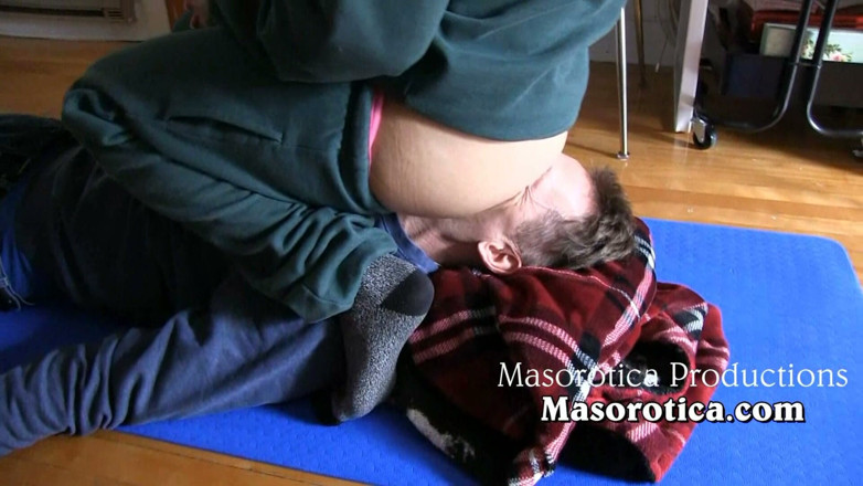 Masorotica: Bare Bum Facesitting Fun 2