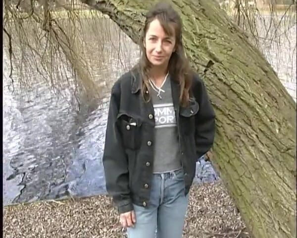 YOUR FIRST PORN: Sandra Gibt Heute Vollgas Mit Beiden Loecher - Hari ini Sandra...