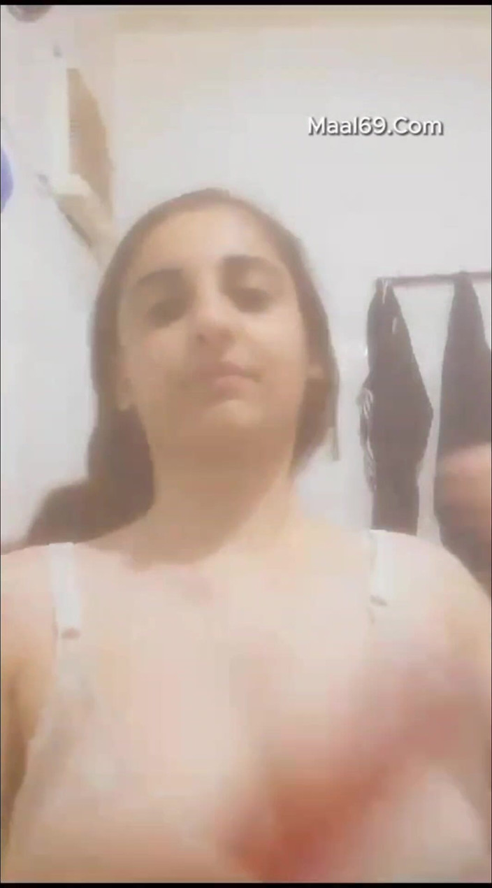 MehwishAly: Il mio czn si diverte in bagno su videochiamata