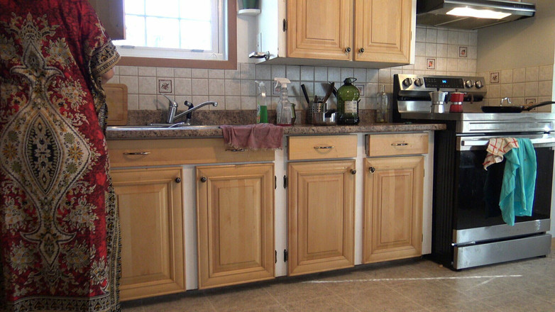 Souzan Halabi: Saya mengongkek ibu tiri Pakistan di dapur jalang sebelum ayah...