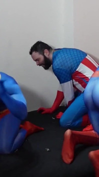 Bahagian 2 Superheroes Fer Bertukar Menjadi Ringmaster Dan Bermain Panas Dengan Kawan-Kawalan Mentalnya