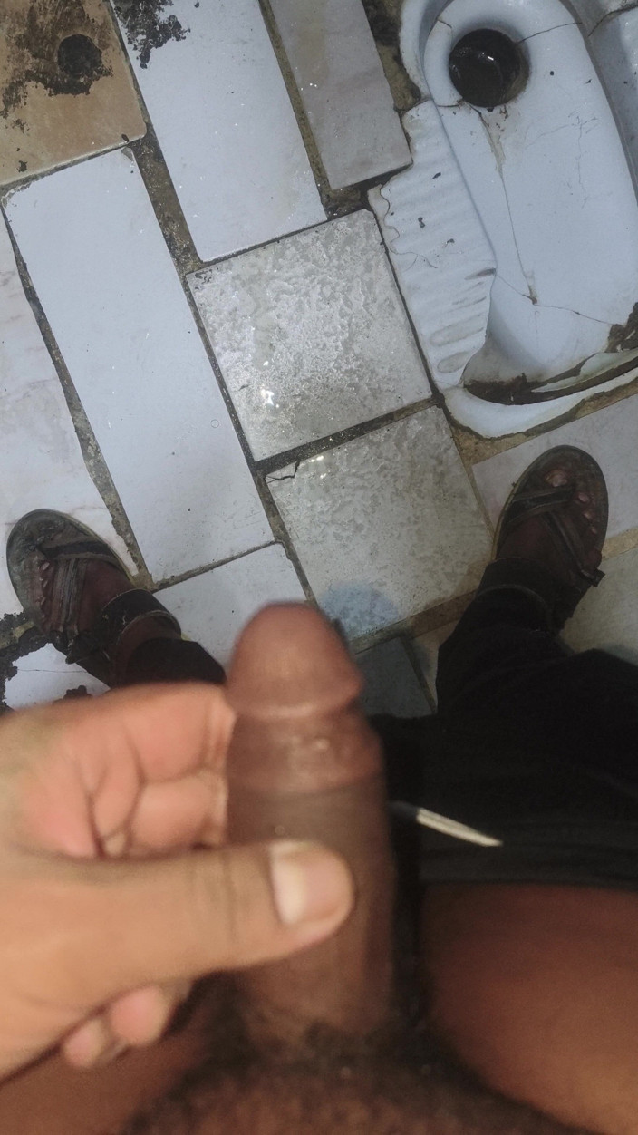 mehedi123Bow: pablik toylet ophis boy hastamaithun