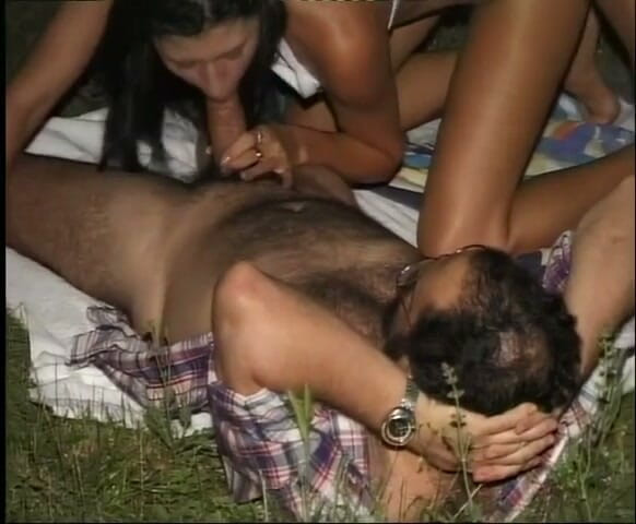Double Penetration Party: L’histoire De Trois Amis En Vacances... Du Jour À La Nuit,...