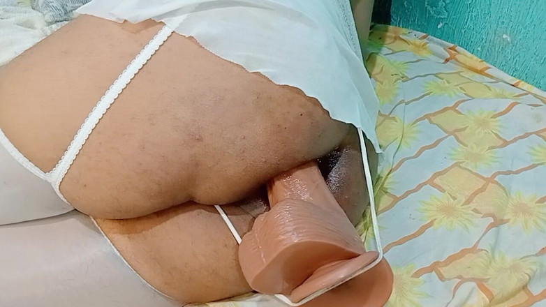 Looking for new things: Suckulent, enorm leksak! Det gör ont i mig men jag älskar...