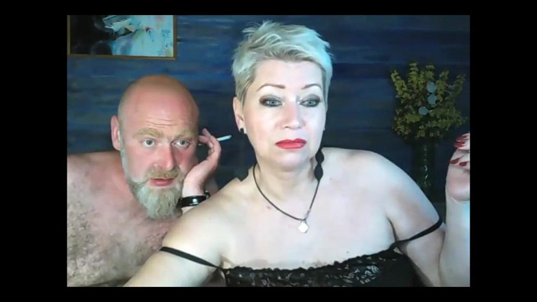 AimeeParadise: Wider Legs, Baby! and Now the Sex Lips Are Wider,...