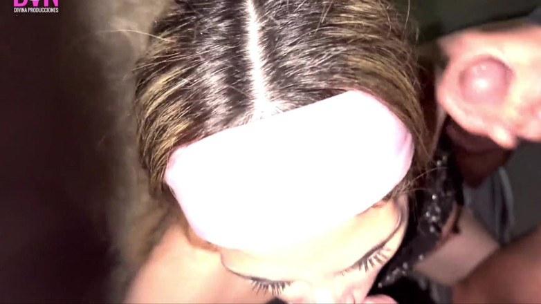 DivinaMaruuu: Sucking Two Pijas in the Middle of a Party: Elevator...