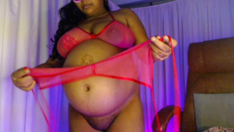 HotGirl21: Fată însărcinată sexy în bikini Show.