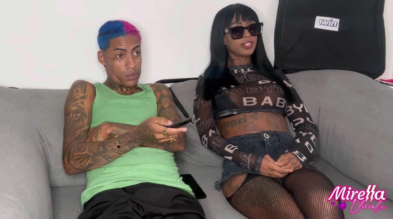 Mirellaoficialx: Arkadaşım her ziyarete geldiğinde değişmiyor, bazıları var