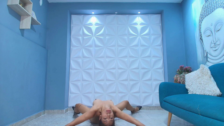 Megan and Max: I Dance and Show off so They'll Fuck Me and...