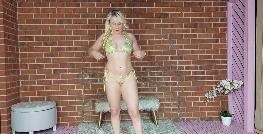 Michellexm: Cewek penari striptis dengan bikini super seksi lagi asik angkut!