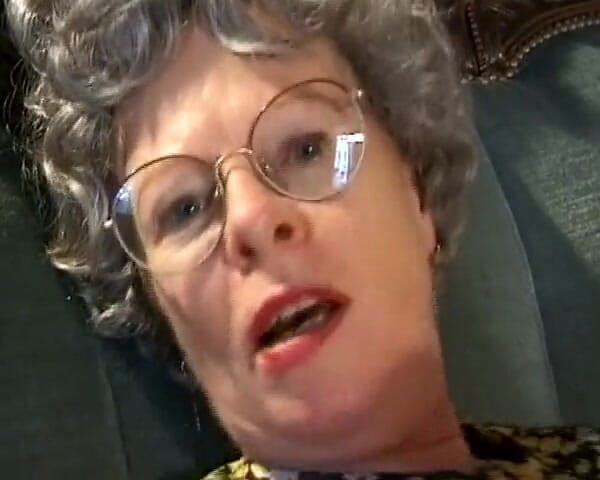 German amateur couples: This German Granny Got Her Face Covered with Cum