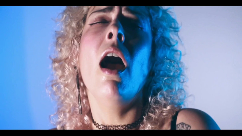 MariLou Moreira: Finale Parte Vieni a guardarmi divertirmi con il vibratore e...