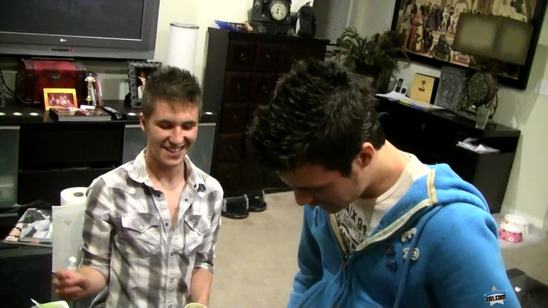 Hollywood 201: Эпизод 4: Воск, воск отключается