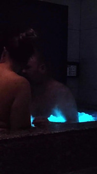 Japanese Love hotel Open Air Spa Bath - selbstgedrehtes romantisches jubiläums-sex-tape im urlaub in Tokio