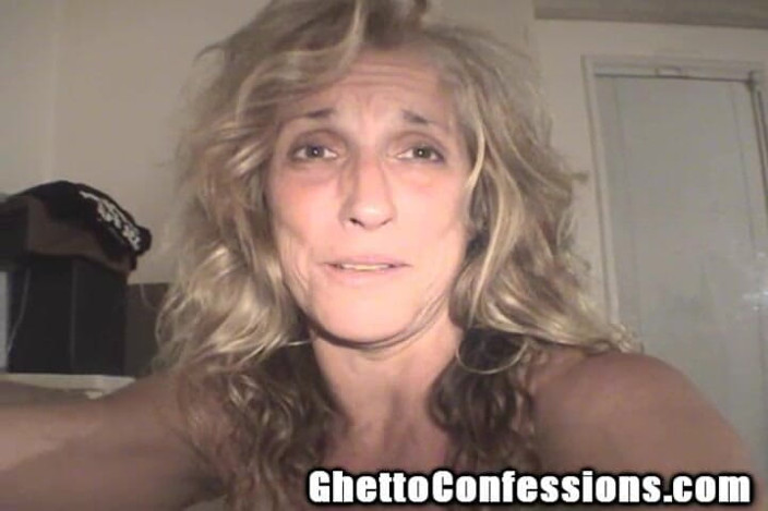 Ghetto Confessions: Хардкорна блондинка жовта повія трахає її сильніше, хо!
