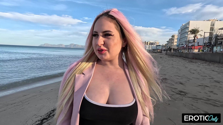 German bitch hunter: German Teacher Meets One of His Students on Vacation and...