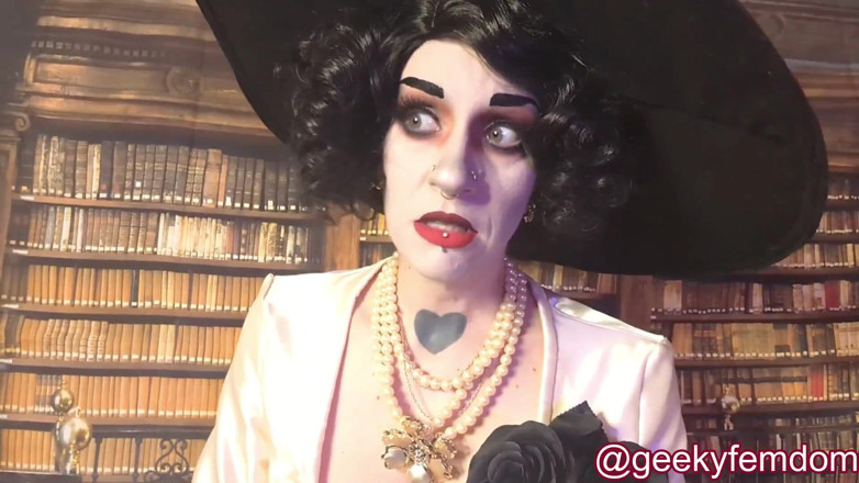Geeky Femdom: Valentine Date dengan Lady Dimitrescu