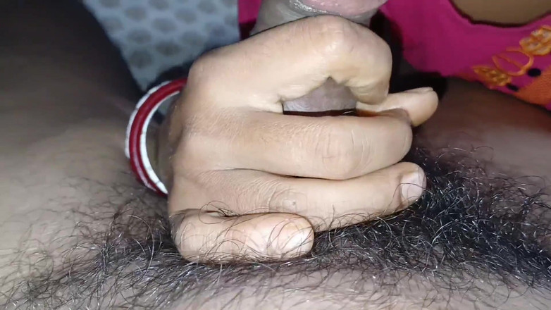 Anguribhabi: Styvmor och styvson njuter av natten när hennes man inte är...