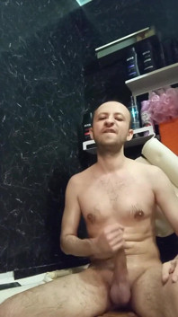 A Naked Man Jerks off His Big Dick in the Bathroom.