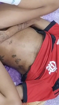 O fată din Flamengo care dă fundul
