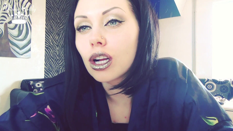 Goddess Misha Goldy: Lábios de prata provocam