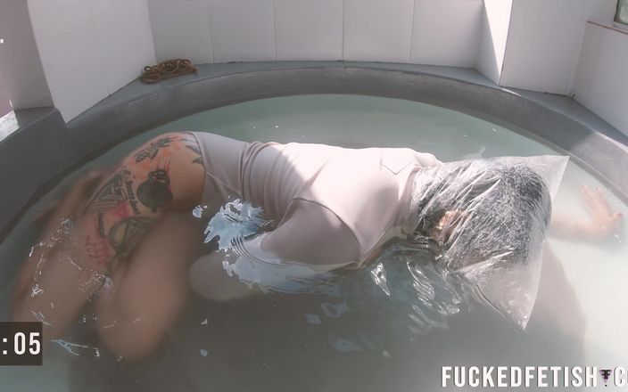 Fucked fetish: 4K, bagging aquatique, déesse latine sexy, maillot de bain, topples