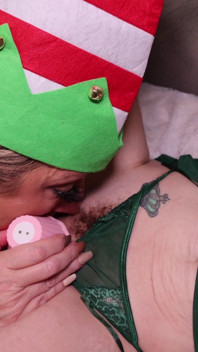 Noel Baba'nın yaramaz atölyesi jingle ve sürtük elfler