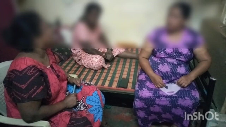 Tamil lesbian: Drei tante heiße diskussion