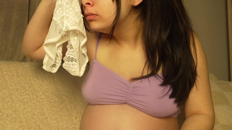 AmayaMori: パンティの匂いを嗅ぎながらくしゃみをしてから状況が変わりました