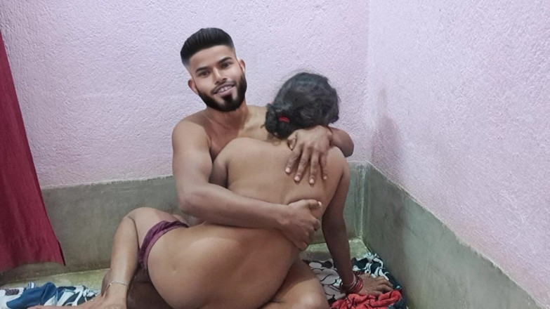 Sumaj: Индийскую горячую бхабхи трахнули