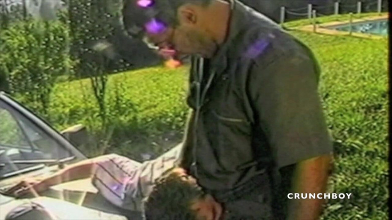GAY VINTAGE PORN: Polica ošukaná venku