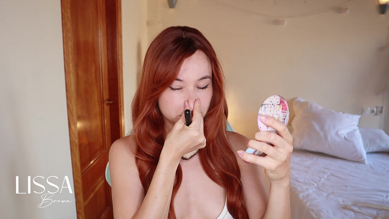 Lissa Brown: Mi piace raccogliere il mio naso con tutte le dita...