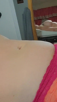 Ateşli bir dd sarışın için erotik çoklu orgazm masajı