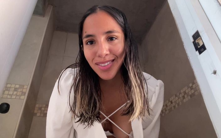 Goddess Alexa femdom: Хостесса делает тебя своей сучкой, ролевая игра с словесным унижением, бисексуальное поощрение, феминизация